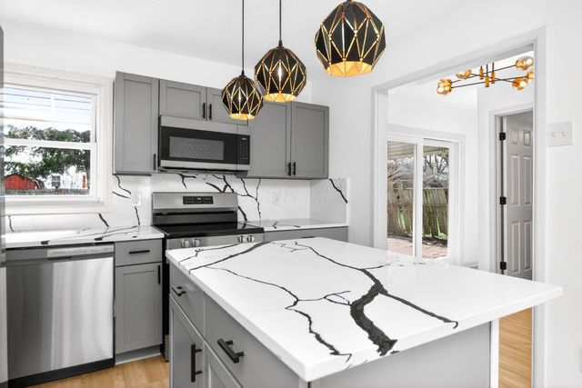 4743 Stiles Avenue, Columbus, OH 43228