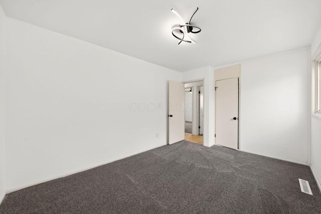 4743 Stiles Avenue, Columbus, OH 43228