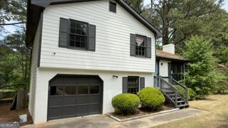 408 Willow Court SE, Conyers, GA 30094