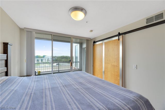 2222 Detroit Avenue 907, Cleveland, OH 44113