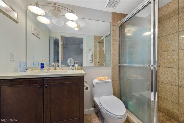 2222 Detroit Avenue 907, Cleveland, OH 44113