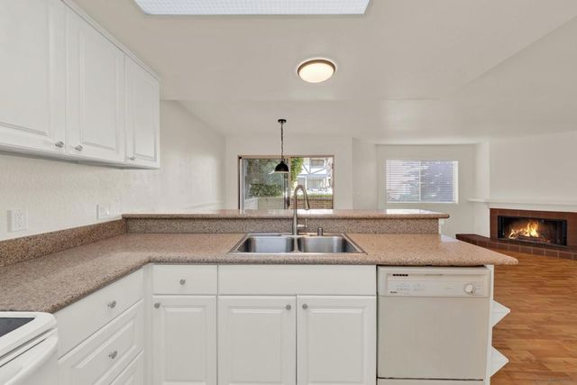 5750 Friars Rd 109, San Diego, CA 92110