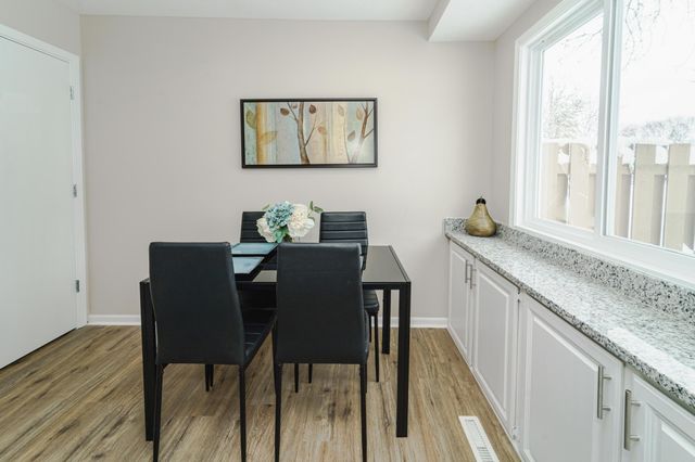 2129 Tamarin Trail, Golden Valley, MN 55427