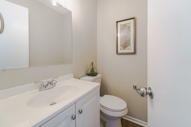 2129 Tamarin Trail, Golden Valley, MN 55427