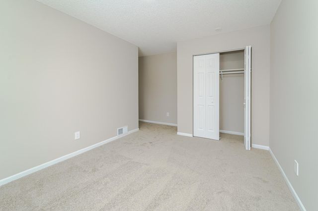 2129 Tamarin Trail, Golden Valley, MN 55427