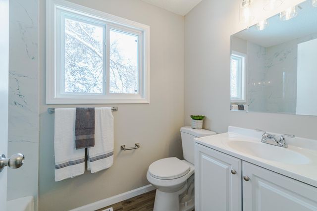 2129 Tamarin Trail, Golden Valley, MN 55427