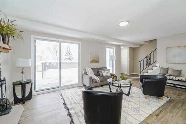 2129 Tamarin Trail, Golden Valley, MN 55427