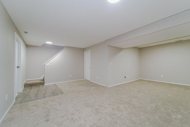 2129 Tamarin Trail, Golden Valley, MN 55427