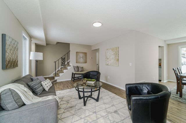 2129 Tamarin Trail, Golden Valley, MN 55427