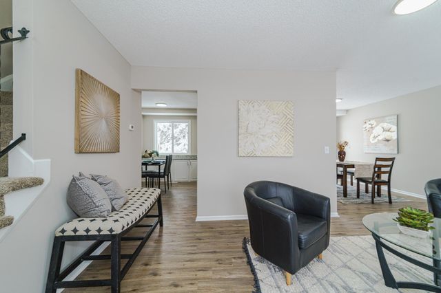 2129 Tamarin Trail, Golden Valley, MN 55427