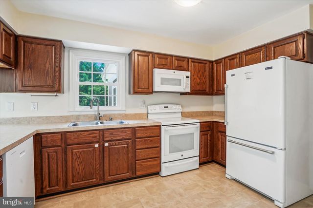 3307 FLINTWOOD CT, Herndon, VA 20171