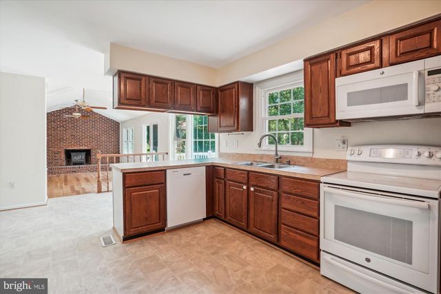 3307 FLINTWOOD CT, Herndon, VA 20171