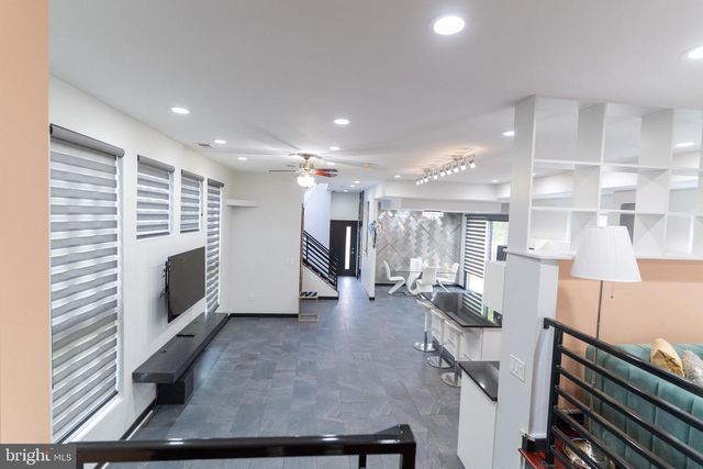 900 20TH ST S, Arlington, VA 22202