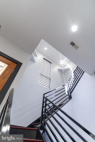 900 20TH ST S, Arlington, VA 22202