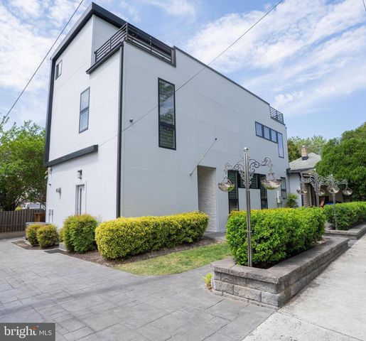 900 20TH ST S, Arlington, VA 22202