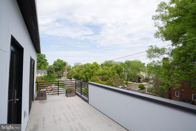 900 20TH ST S, Arlington, VA 22202