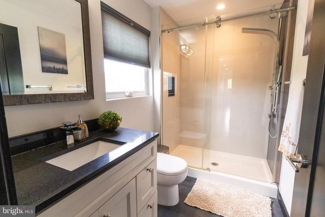 900 20TH ST S, Arlington, VA 22202