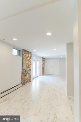 900 20TH ST S, Arlington, VA 22202