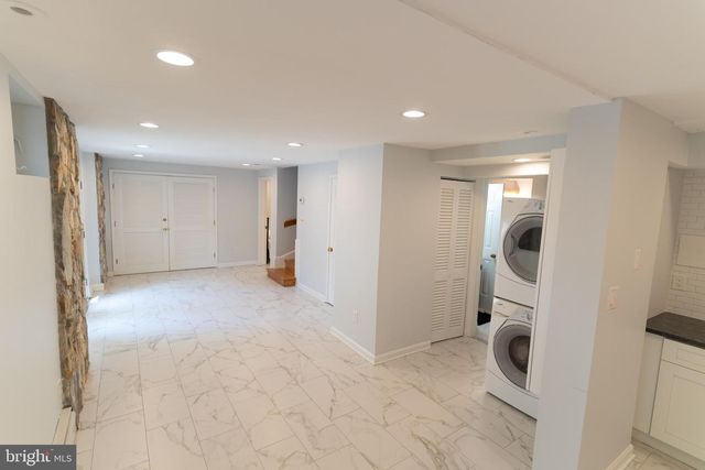 900 20TH ST S, Arlington, VA 22202