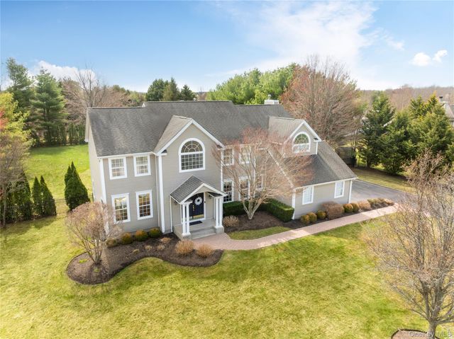 6 Mimosa Street, Miller Place, NY 11764