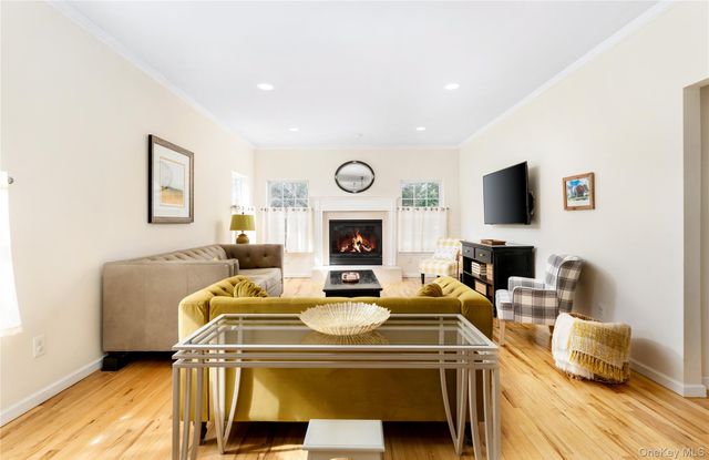 6 Mimosa Street, Miller Place, NY 11764