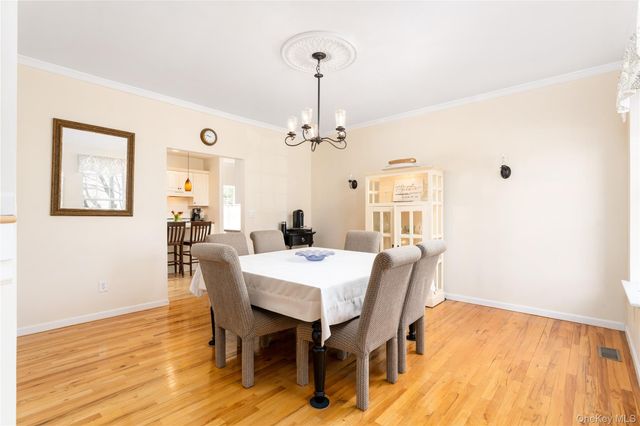 6 Mimosa Street, Miller Place, NY 11764