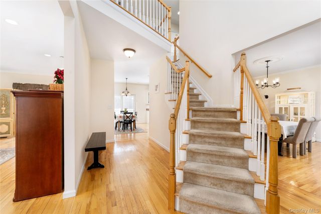 6 Mimosa Street, Miller Place, NY 11764