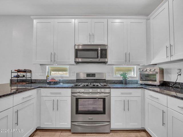 16385 W SOFT WIND Drive, Surprise, AZ 85387