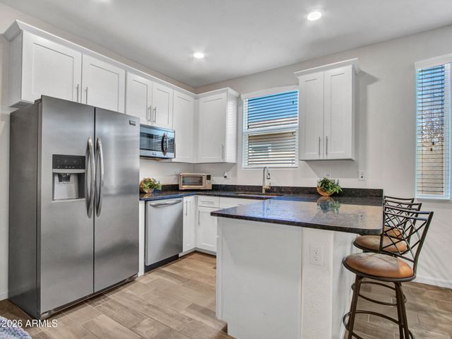 16385 W SOFT WIND Drive, Surprise, AZ 85387