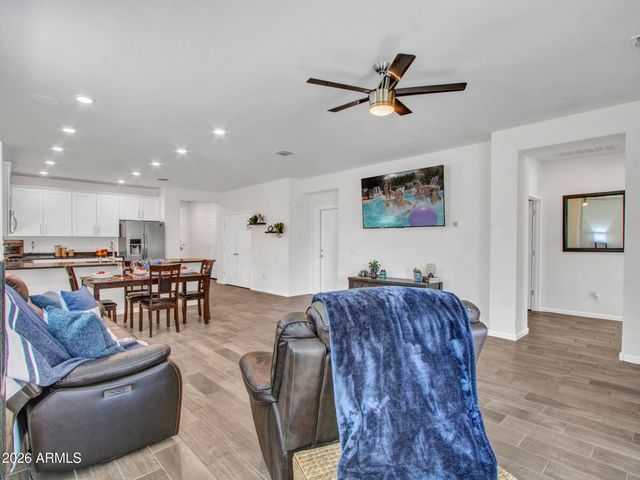 16385 W SOFT WIND Drive, Surprise, AZ 85387