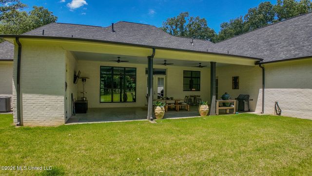 1178 Hickory Ridge Drive, Hernando, MS 38632