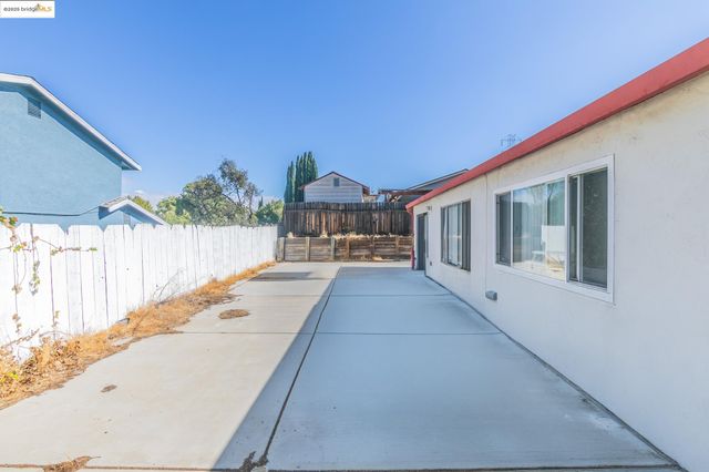 2028 Putnam St, Antioch, CA 94509