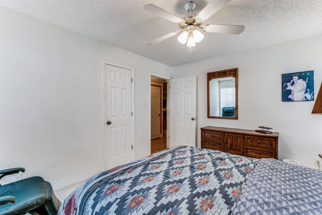 18025 N County Road 4052, Kemp, TX 75143