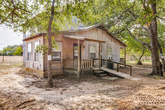18025 N County Road 4052, Kemp, TX 75143