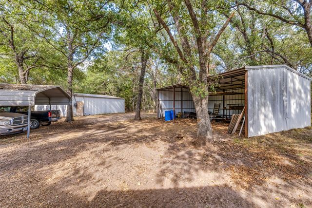 18025 N County Road 4052, Kemp, TX 75143