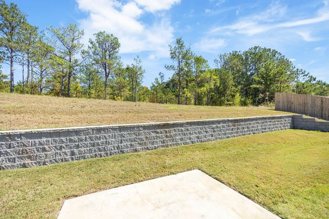 50 Ivy Loop, Phenix City, AL 36867