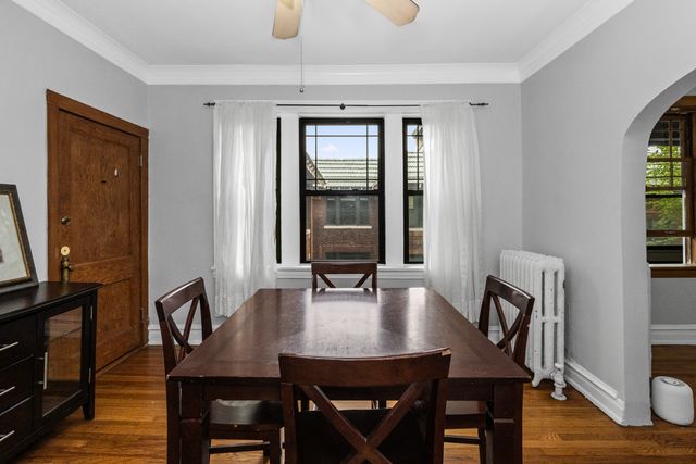 510 Madison Street 3S, Oak Park, IL 60302