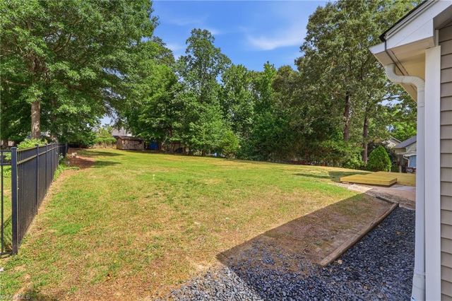 4518 Oak Hollow Drive, High Point, NC 27265