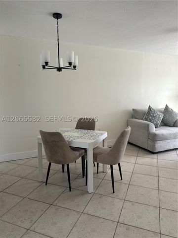 8305 Sunrise Lakes Blvd 310, Sunrise, FL 33322
