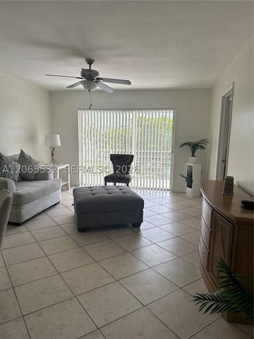 8305 Sunrise Lakes Blvd 310, Sunrise, FL 33322