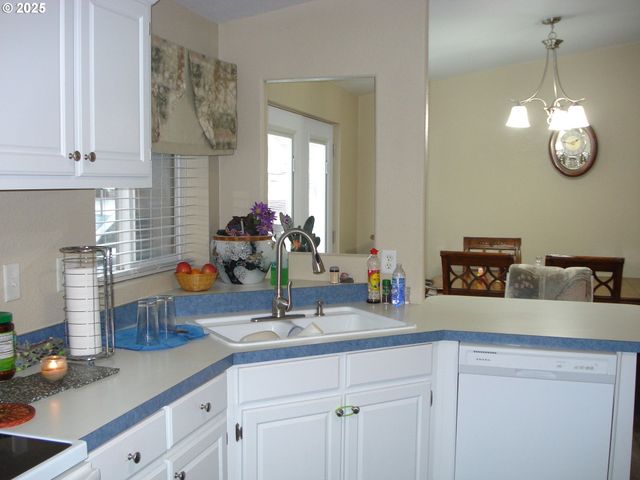 118 SAMANTHA Way, Canyonville, OR 97417