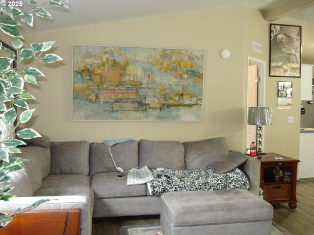 118 SAMANTHA Way, Canyonville, OR 97417