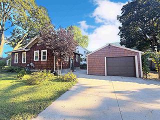 1325 WISCONSIN STREET, Oshkosh, WI 54901