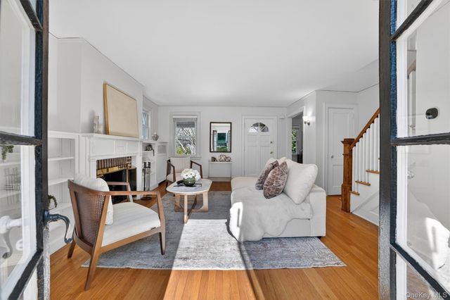 404 Bronxville Road, Bronxville, NY 10708