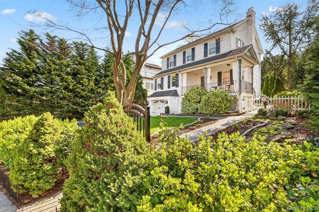 404 Bronxville Road, Bronxville, NY 10708