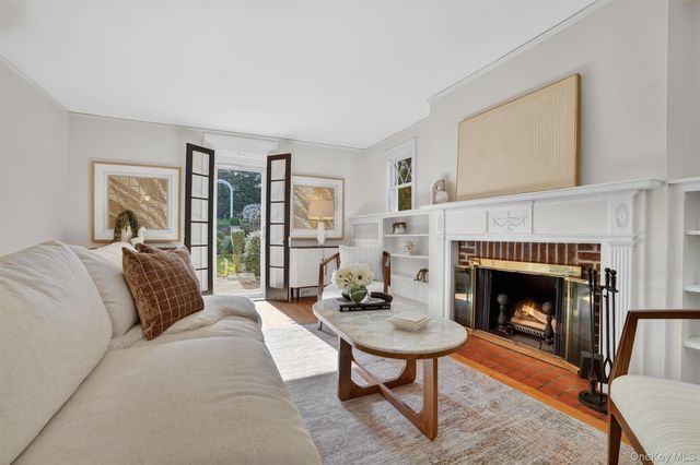 404 Bronxville Road, Bronxville, NY 10708