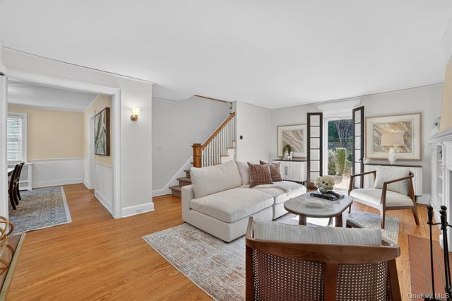 404 Bronxville Road, Bronxville, NY 10708