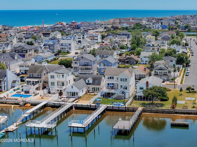 23 Niblick Street, Point Pleasant Beach, NJ 08742