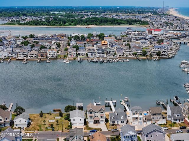 23 Niblick Street, Point Pleasant Beach, NJ 08742