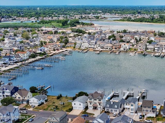 23 Niblick Street, Point Pleasant Beach, NJ 08742